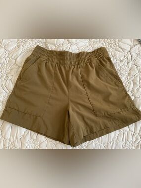 Athleta Wayfind 5” short